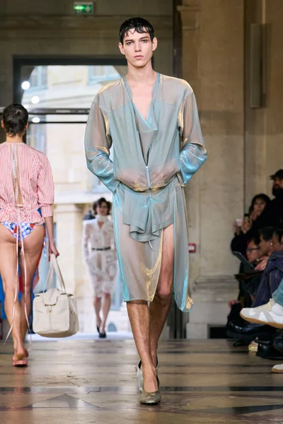 Look 26